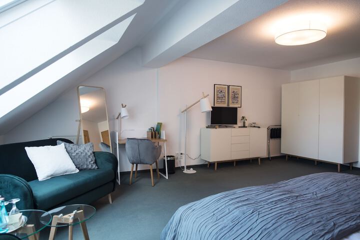 Room 84 of 191