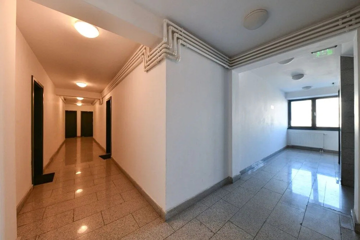 Room 13 of 15