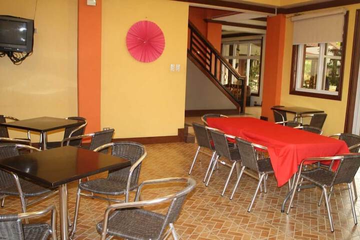 Dining Photos