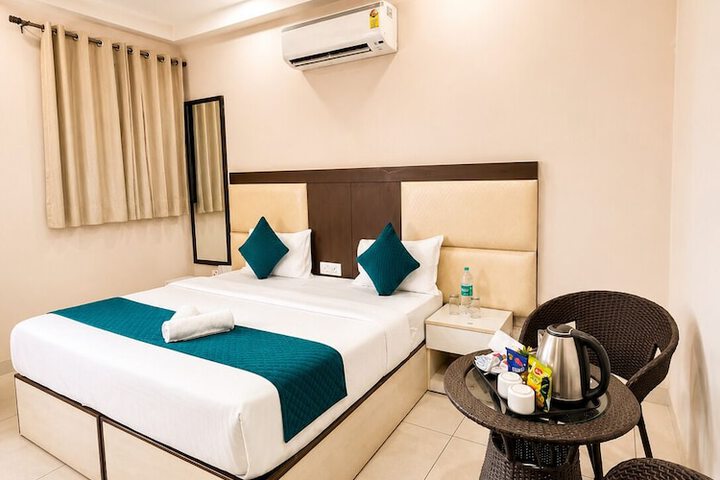 Room 2 of 7