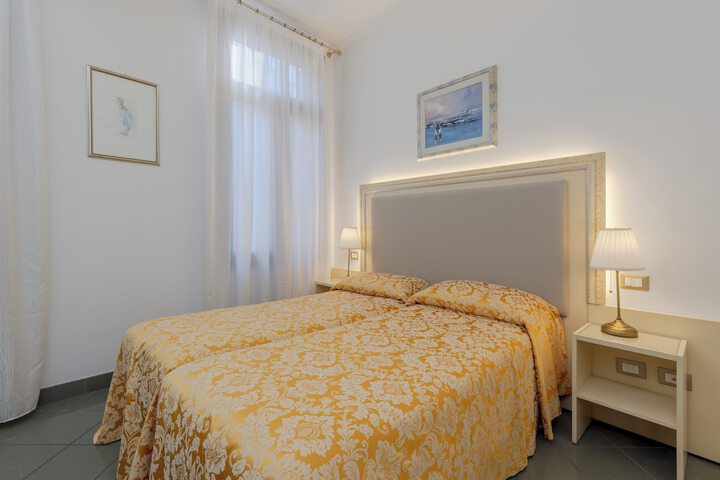 Room 8 of 45