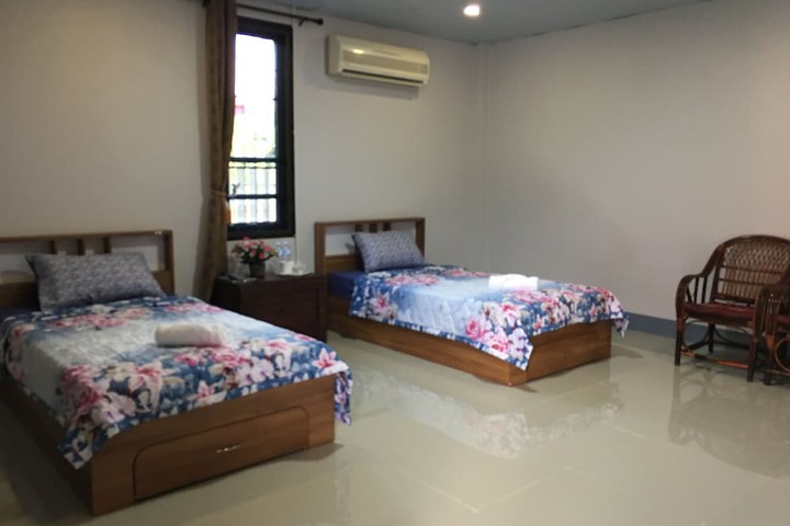 Room 16 of 53