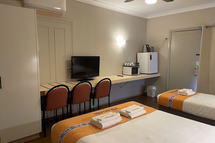 Room 6 of 54