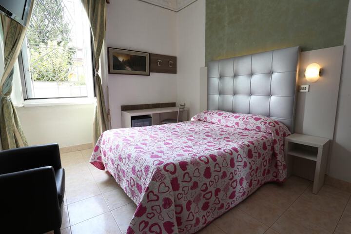 Room 14 of 34