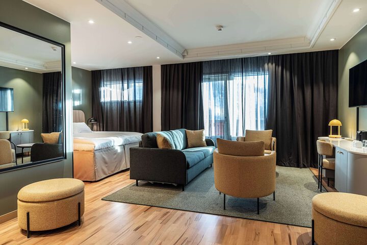 Room 32 of 120