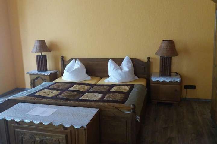 Room 6 of 22