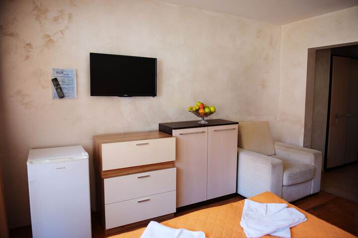 Room 21 of 94