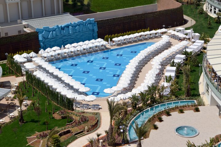 Pool Hotel