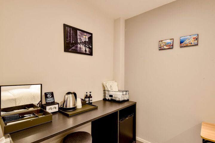Room 25 of 35