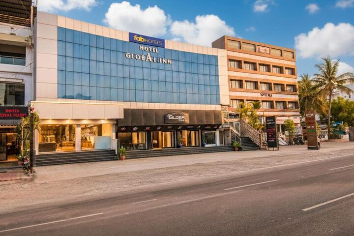 FabHotel Global Inn - Nr Sanjeevani Childrens Hospital