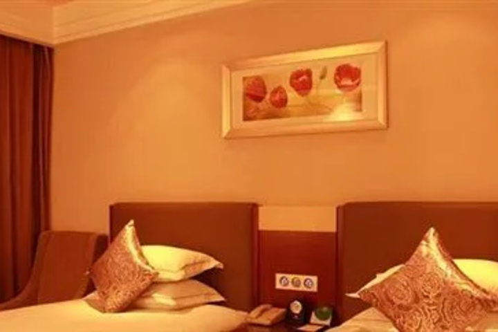 Room 4 of 11