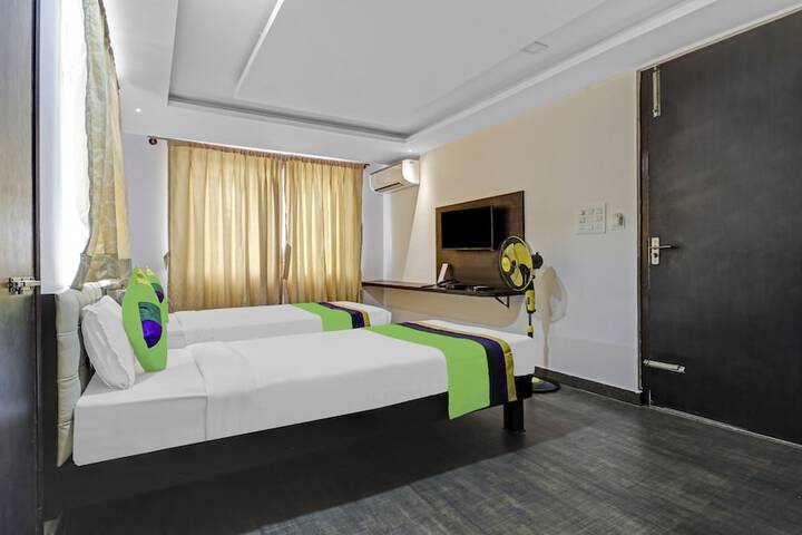 Room 15 of 31