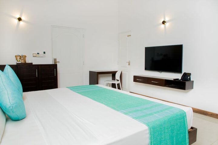 Room 9 of 26