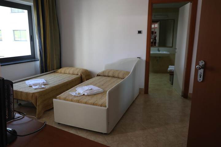 Room 9 of 59