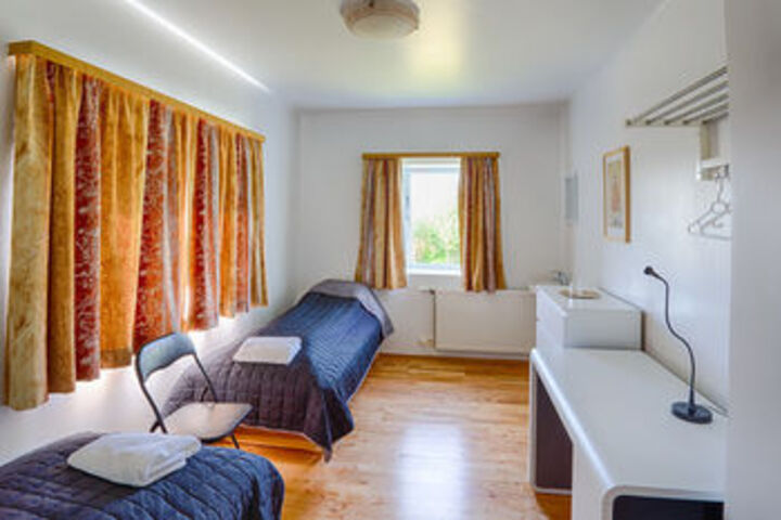 Room 4 of 15