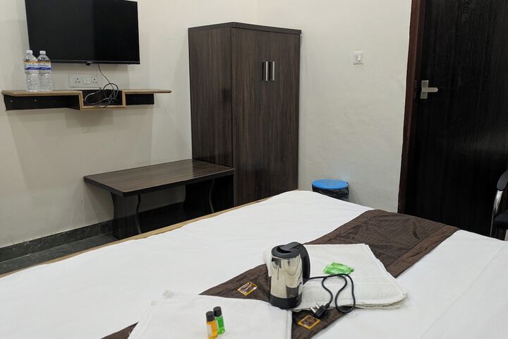 Room 6 of 20