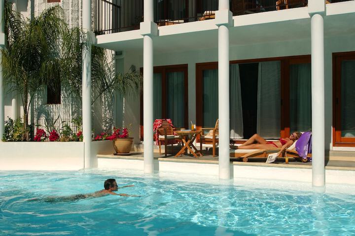 Pool 33 of 58