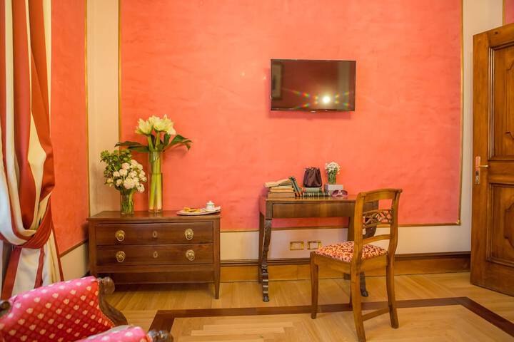 Room 16 of 117