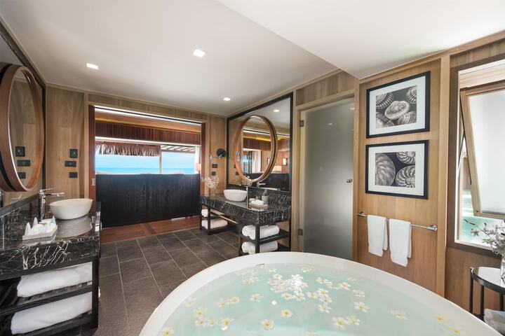 Room 53 of 155