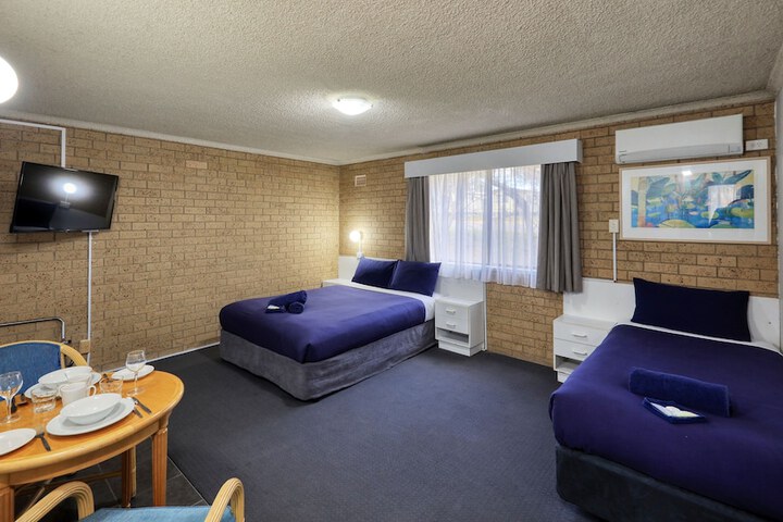 Room 7 of 30