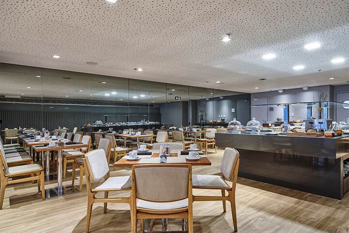 Dining 86 of 102
