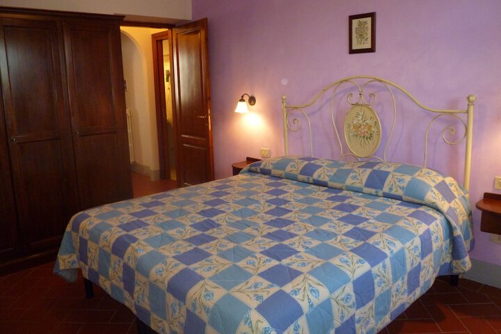 Room 28 of 145