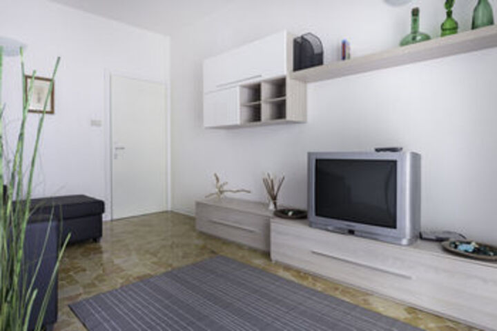 Room 221 of 260