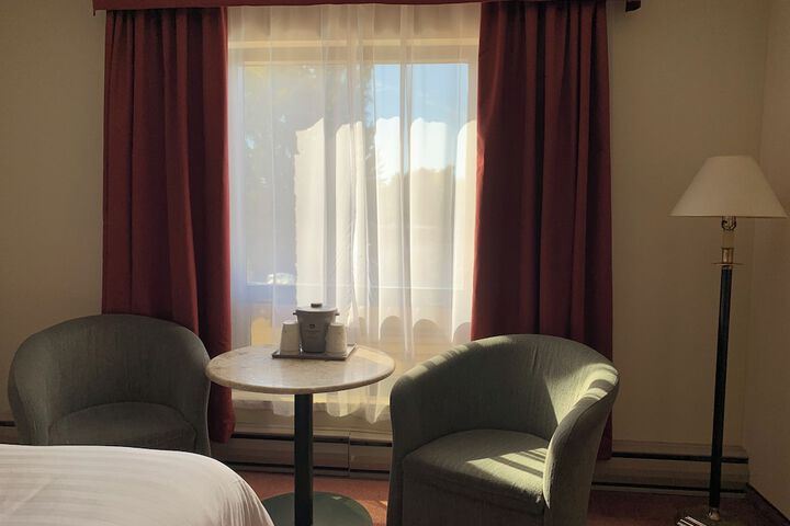 Room 11 of 37