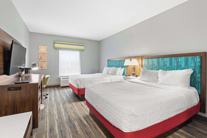 2 Queen Beds Hearing Accessible (11 of 20)