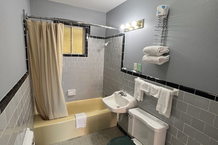 Room 20 of 26