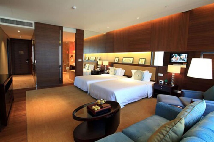Room 9 of 53