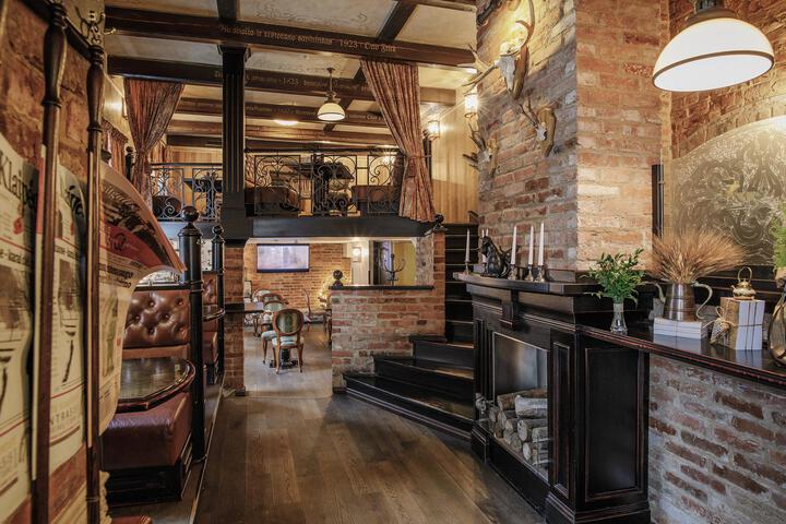 Lounge 16 of 25