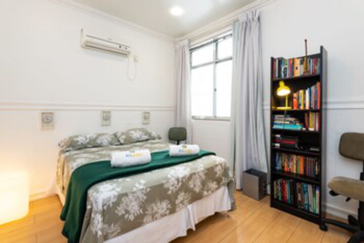 Room 29 of 35