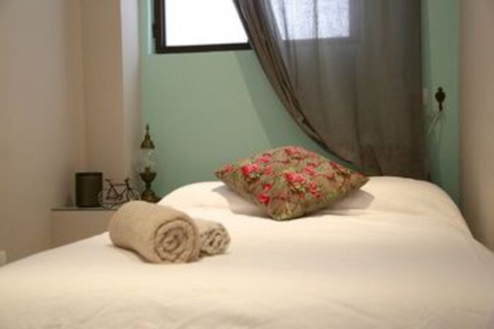 Room 5 of 13