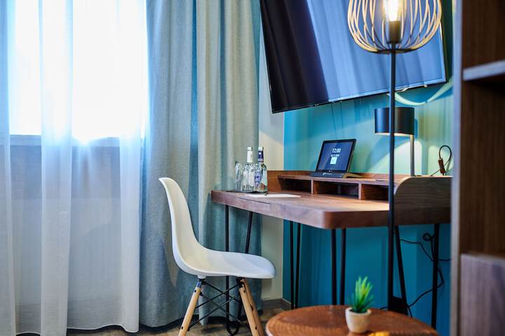 Room 20 of 76