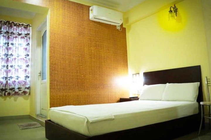 Room 2 of 17