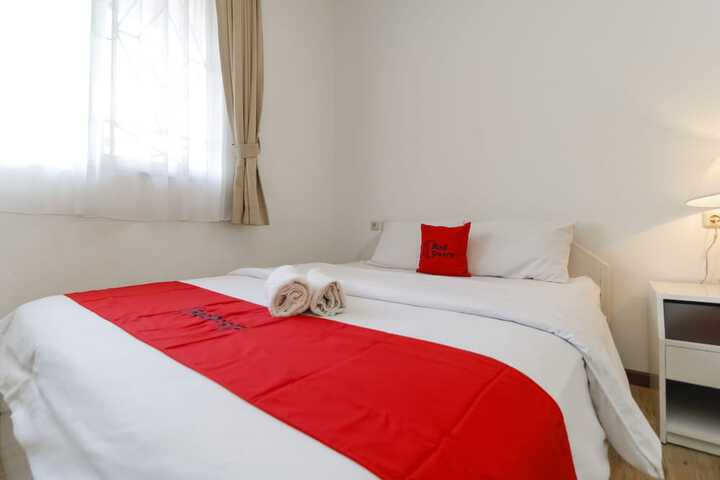 Room 4 of 15