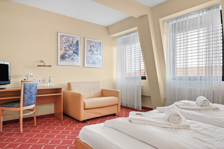 Room 4 of 55