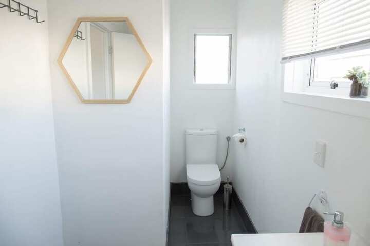 Room 9 of 30
