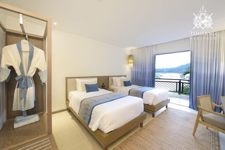Room 3 of 74