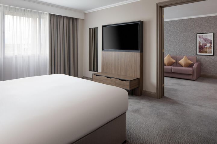 Room 36 of 80