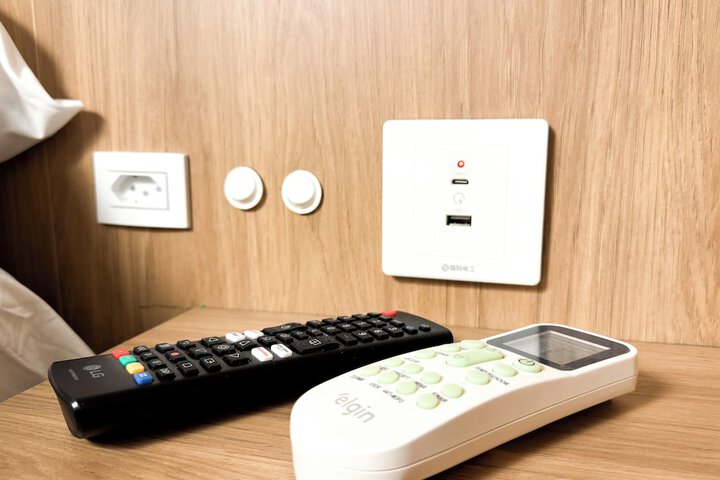 Room 4 of 29