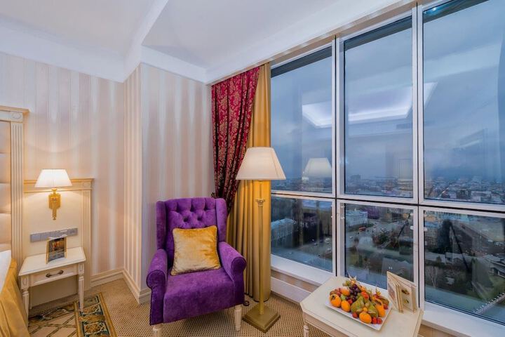 Room 12 of 44