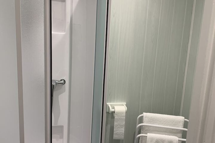 Room 38 of 59