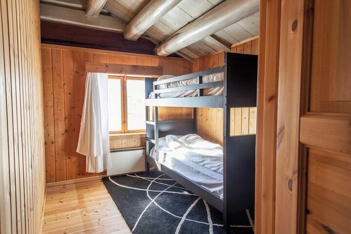 Room 15 of 31