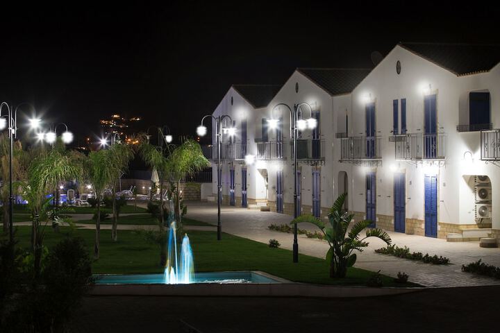 Hotel Exterior 56 of 60