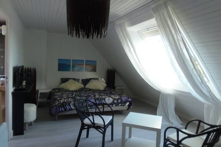 Room 13 of 19
