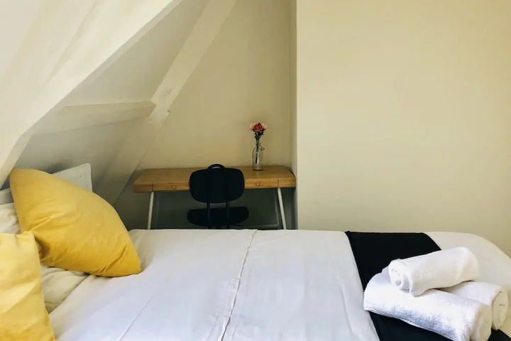 Room 3 of 15