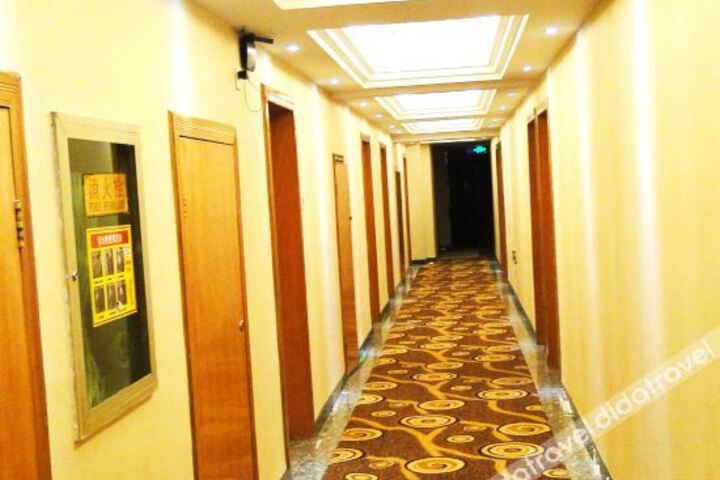 Hotel Interior 10 of 14
