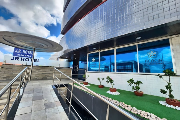 Hotel Exterior 58 of 64